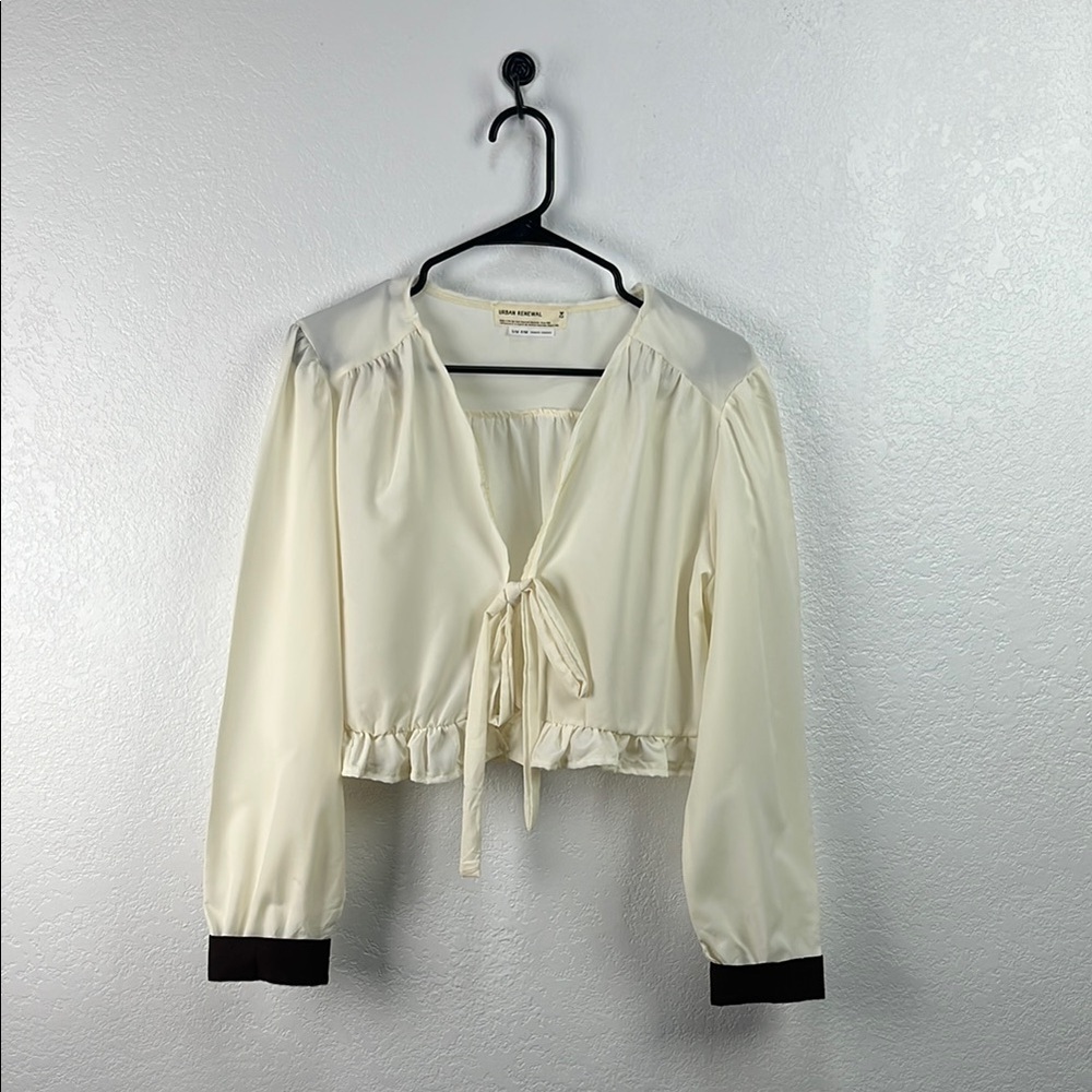 Urban Renewal Cream Cropped Blouse Brown Accents Tie Front Sz S/M Chic TC0797